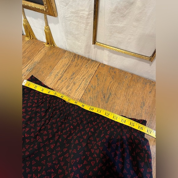 RENA ROWAN for SAVILLE STUDIO Black & Red Print Pants - Size 12 (Run Large) - Picture 6 of 9